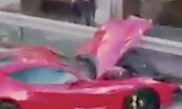 Ferrari distrutta dagli impiegati di un autolavaggio, il portiere del Genoa: Conta  altro nella vita