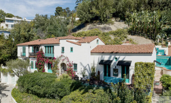 Leonardo DiCaprio compra una villa da 7,1 milioni di dollari come regalo a sua madre